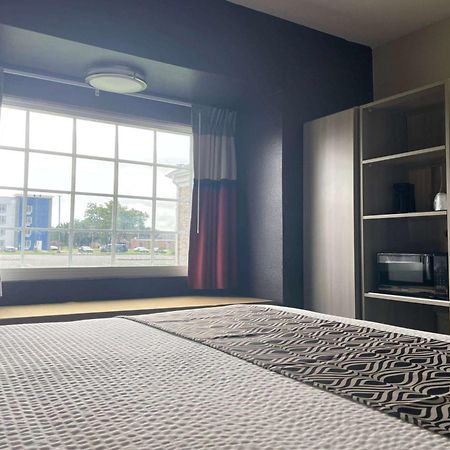 Microtel Inn & Suites By Wyndham Bossier Stadt Exterior foto