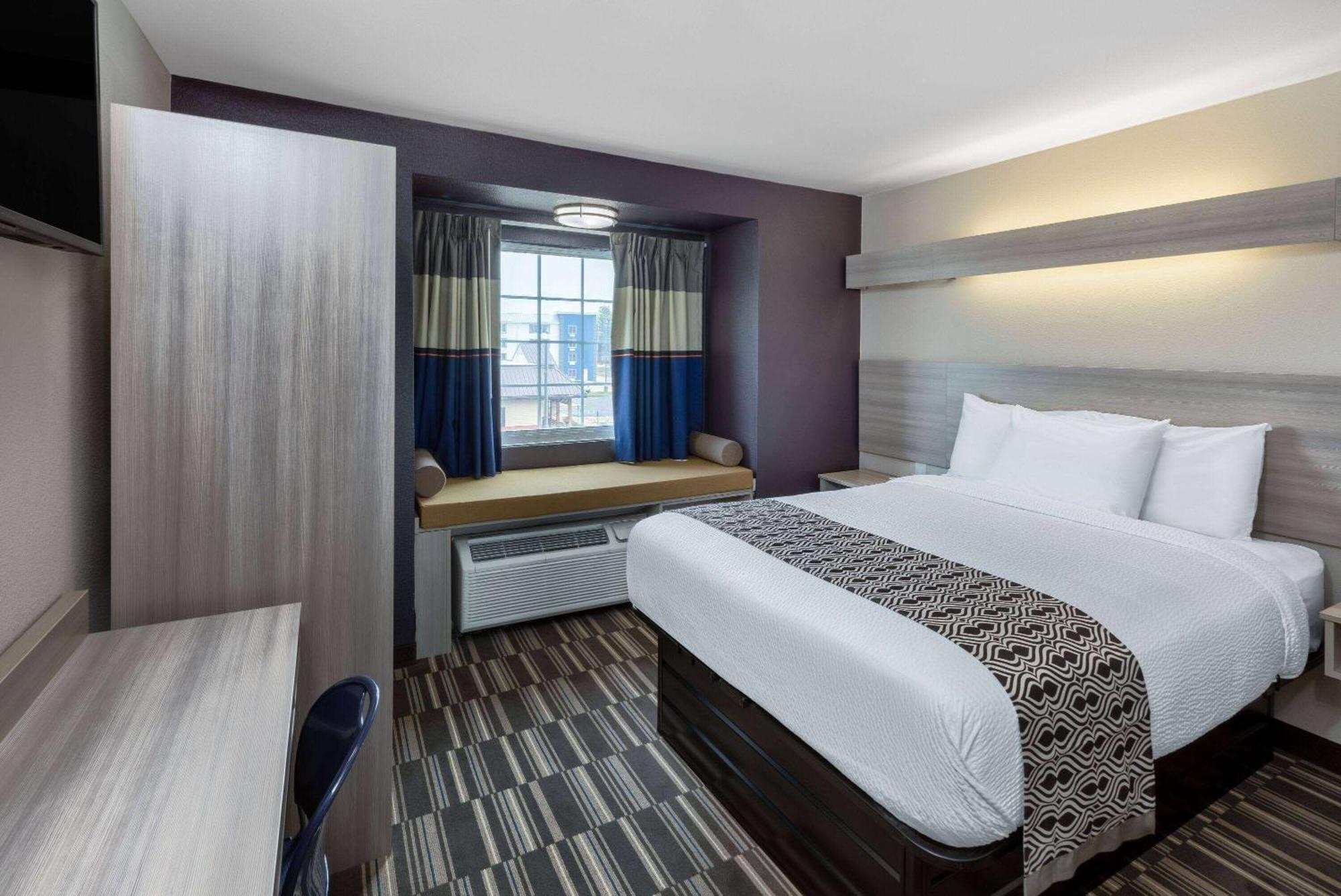 Microtel Inn & Suites By Wyndham Bossier Stadt Exterior foto