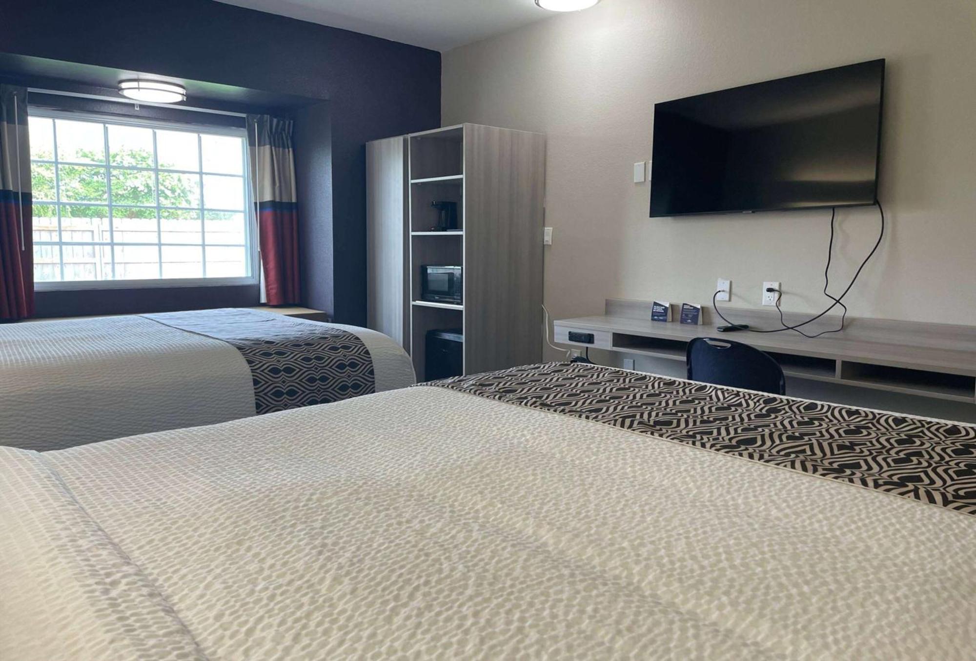 Microtel Inn & Suites By Wyndham Bossier Stadt Exterior foto