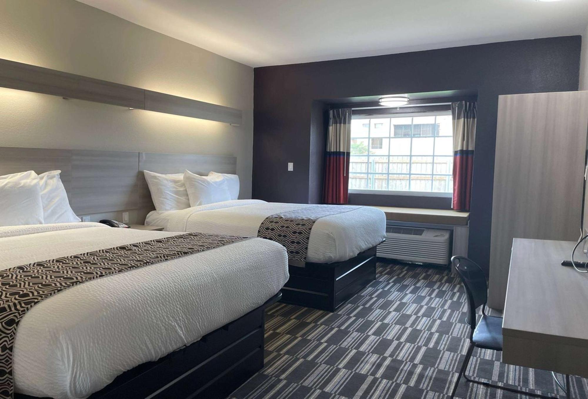 Microtel Inn & Suites By Wyndham Bossier Stadt Exterior foto