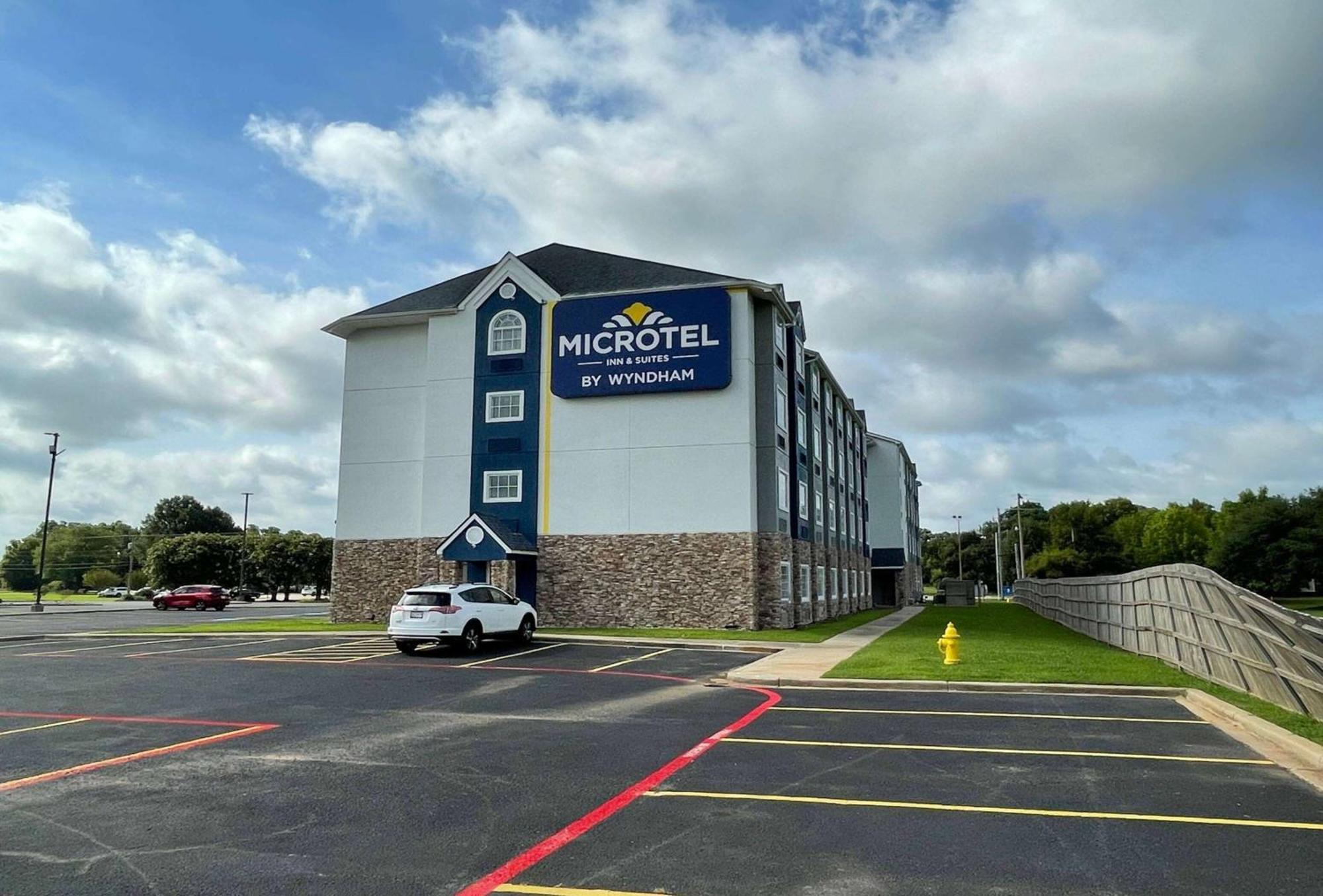 Microtel Inn & Suites By Wyndham Bossier Stadt Exterior foto